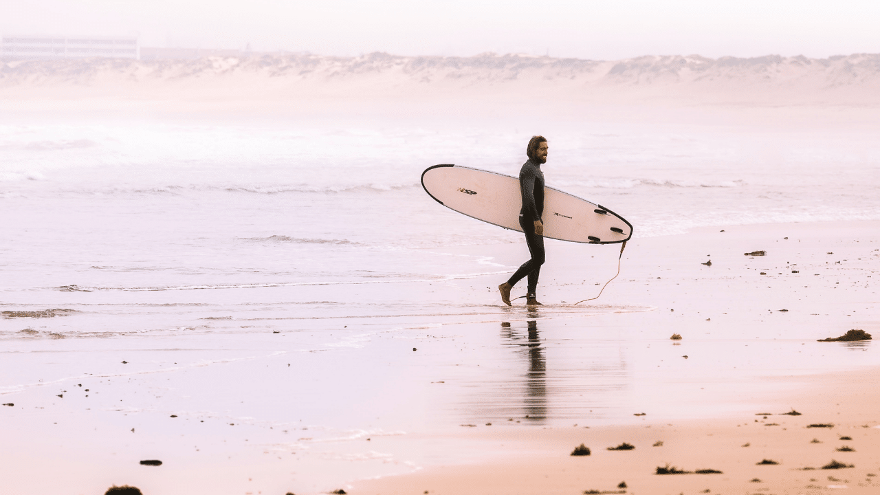 La liberté financière d’un surfeur